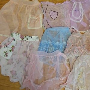 Lot of 15 Vintage Aprons!!